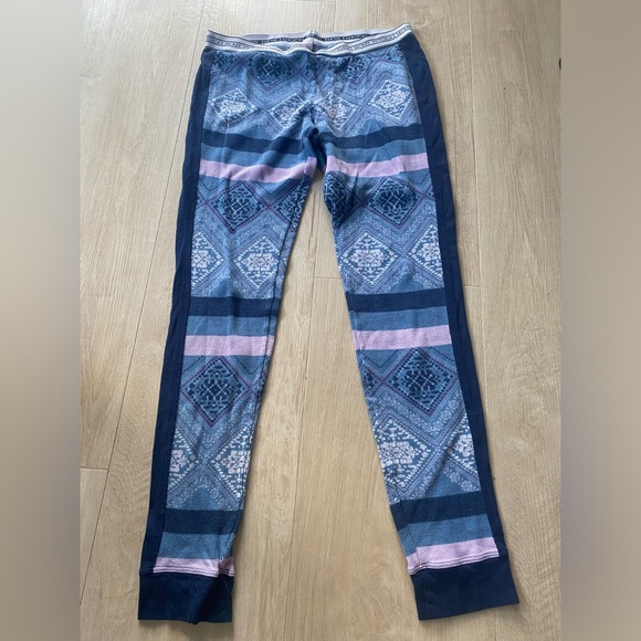 Victoria’s Secret Waffle Thermal Pjs Size Medium - Picture 2 of 2